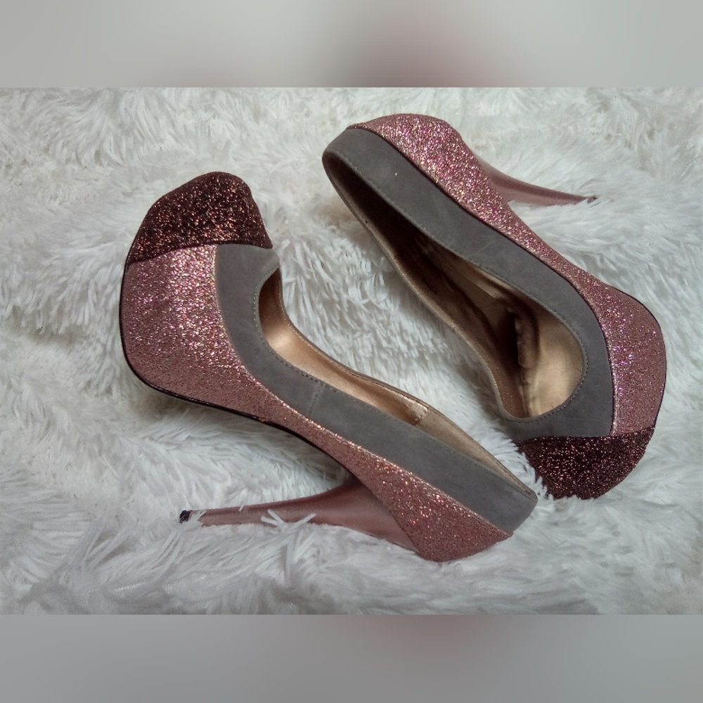 Multi-Color High Heel Pump - Picture 3 of 9